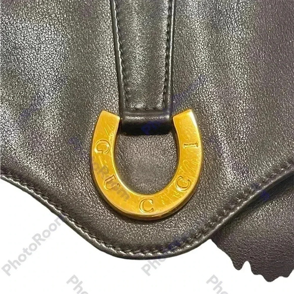 Gucci horsebit Leather Black
Crossbody Mini bag Used but in good condition - Picture 9 of 11